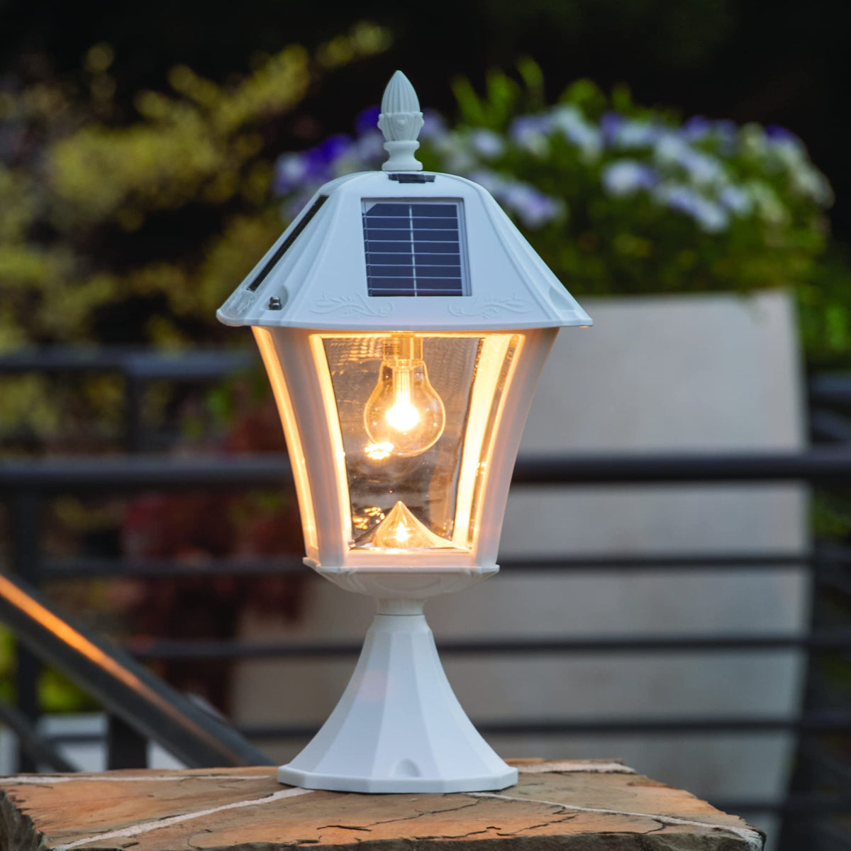 White Outdoor Solar Post Light with 3 Mounting Options Q31393