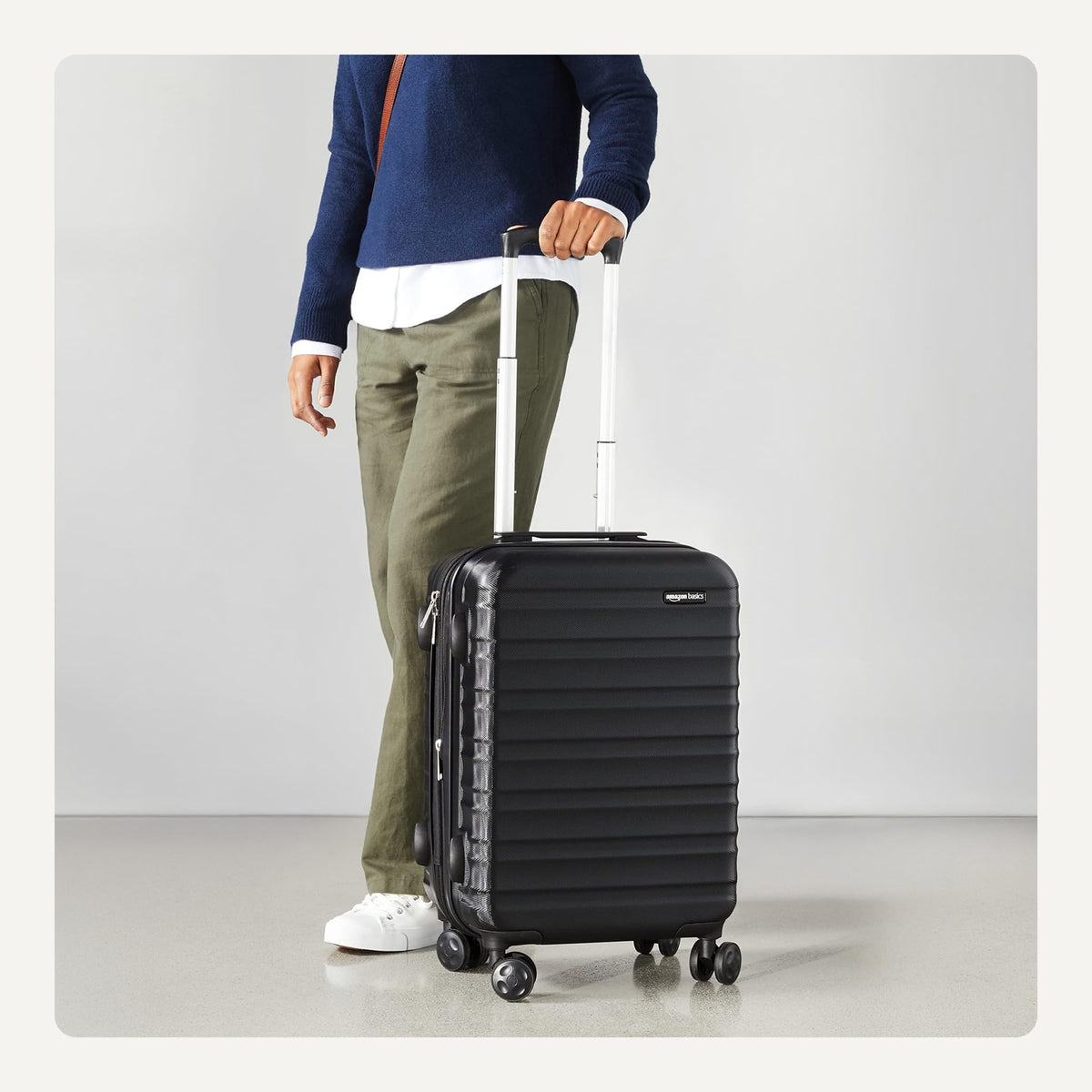 21" Black Hardside Carry-On Luggage with Spinner Wheels U20608